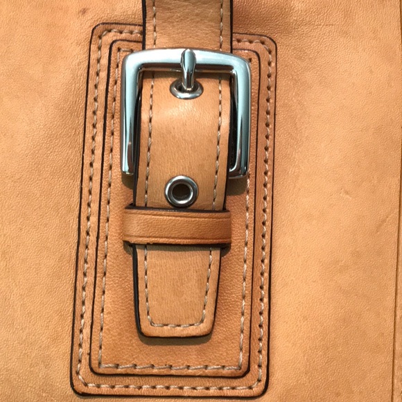 Coach “Hampton” Large Tan Cowhide Leather Satchel - Picture 2 of 16